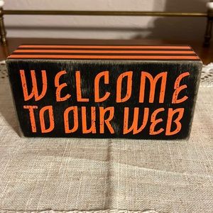 🎃2/$15, 3/$18🎃 Halloween Box Sign